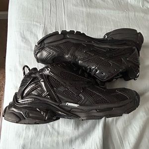 Balenciaga Runner